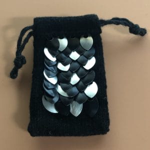Small Knitted Scalemail Dice Bag - Image 3