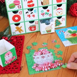 24x50 pcs - Sweet Christmas Puzzle Advent Calendar - Image 3