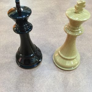 Chess Set 21" - Staunton Heavy Weight Plastic With Leatherette Board (4.3" King) - Image 5